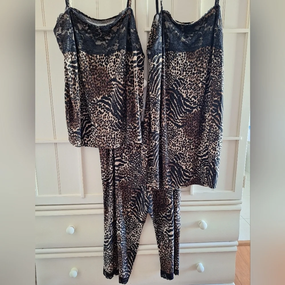 George Animal Print Sleepwear with Black Lace - Picture 10 of 10